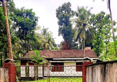 65 perches land with house for sale in Negombo for Rs. 4.6 lakhs (Per Perch)